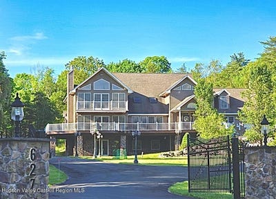 /international/us/627-green-lake-road-catskill-ny-110104952020/