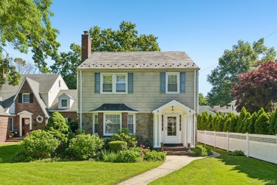 /international/us/131-floral-parkway-floral-park-ny-110108505436/