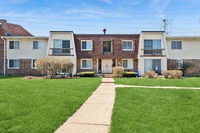 /international/us/6818-roberts-drive-woodridge-il-110108917139/