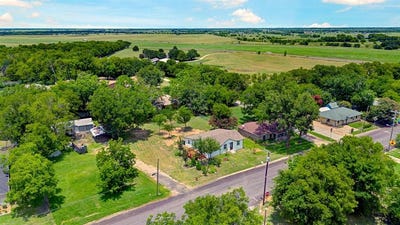 /international/us/803-e-9th-street-e-kemp-tx-110100921026/
