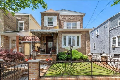 /international/us/137-56-233rd-street-rosedale-ny-110108255986/
