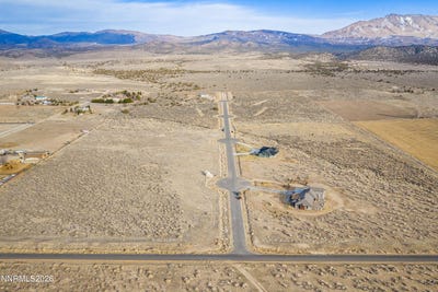 /international/us/2431-blaze-court-gardnerville-nv-110105261172/
