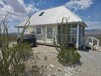 /international/us/751-wildflower-way-terlingua-tx-110109785333/