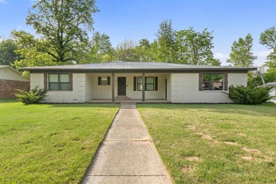 /international/us/1-foxboro-drive-searcy-ar-110107379037/