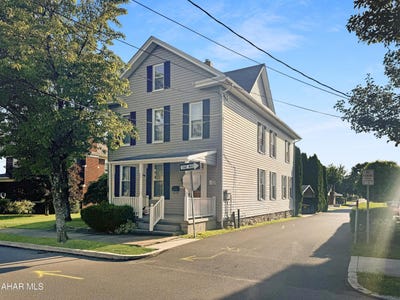 /international/us/521-n-julian-street-ebensburg-pa-110100897613/