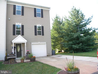 /international/us/2231-walnut-bottom-road-york-pa-110100979908/
