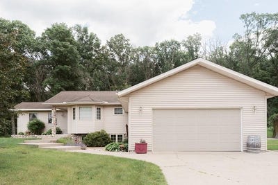 /international/us/11092-harness-road-little-falls-mn-110108956692/