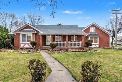 /international/us/30000-oakgrove-street-st-clair-shores-mi-110103795763/