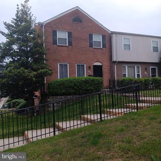 /international/us/1825-addison-rd-s-district-heights-md-110107989481/