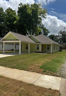 /international/us/110-w-cooper-avenue-west-memphis-ar-110100775082/