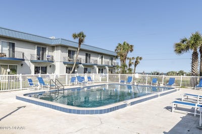 /international/us/2750-ocean-shore-boulevard-ormond-beach-fl-110103135122/