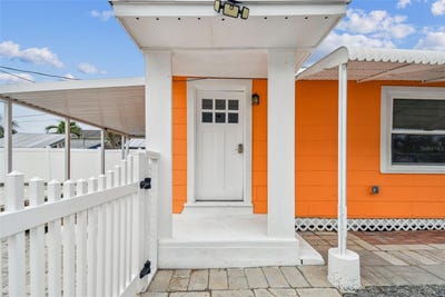 /international/us/13320-2nd-st-e-madeira-beach-fl-110098432143/