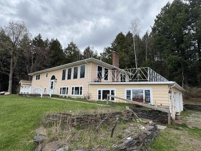 /international/us/69-missionary-acres-derby-vt-110107764478/