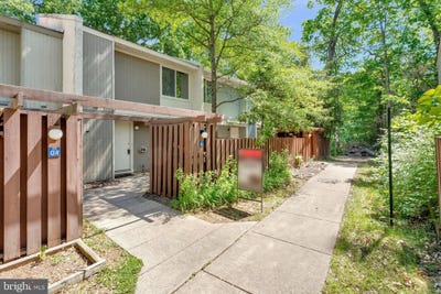 /international/us/2202-southgate-square-reston-va-110107982128/