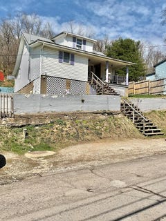 /international/us/561-alley-addition-street-pine-grove-wv-110106699235/
