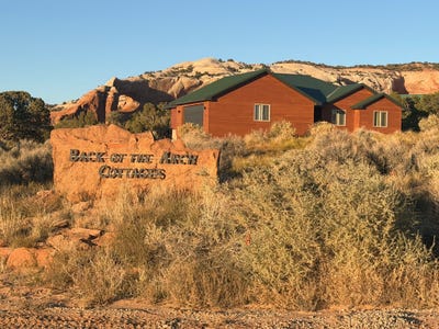/international/us/16-e-pioneer-dr-moab-ut-110104432993/