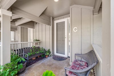 /international/us/23-kaloaloa-way-wailuku-hi-110107723394/