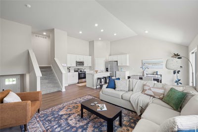 /international/us/14243-walnut-meadows-drive-urbandale-ia-110099508780/