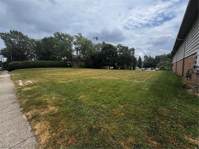 /international/us/444-sumner-street-akron-oh-110108503814/