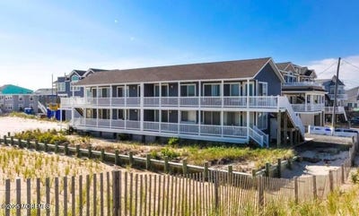 /international/us/214-leeward-avenue-beach-haven-nj-110099162359/