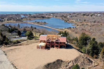 /international/us/11-ocean-heights-road-newport-ri-110091475842/