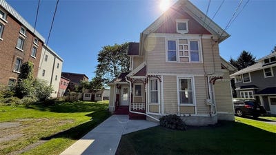 /international/us/3-w-cayuga-street-moravia-ny-110110364327/