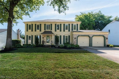 /international/us/3703-bradfords-gate-rocky-river-oh-110108694952/
