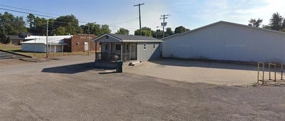 /international/us/125-n-maple-st-waverly-ky-110104135979/