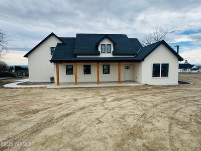 /international/us/304-6th-st-zillah-wa-110106582717/