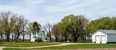 /international/us/2340-420th-street-gillett-grove-ia-110107804037/