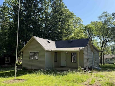 /international/us/224-n-elm-street-adams-wi-110106226578/