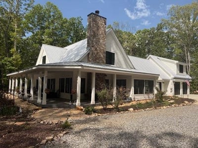 /international/us/392-mustang-trail-blairsville-ga-110108335276/