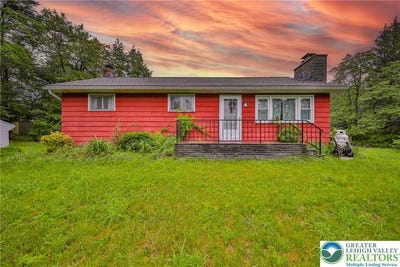 /international/us/60-maple-drive-lower-towamensing-tp-pa-110100722525/