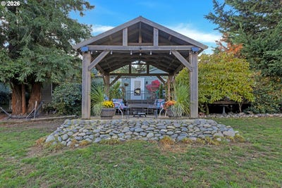/international/us/624-willis-creek-rd-winston-or-110104535173/