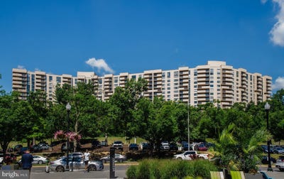 /international/us/1101-s-arlington-ridge-road-arlington-va-110109035320/