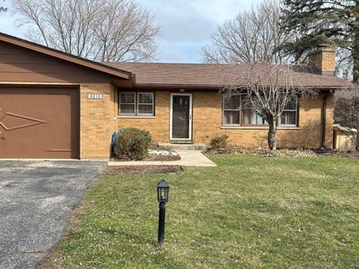 /international/us/3210-vista-terrace-mchenry-il-110107510749/