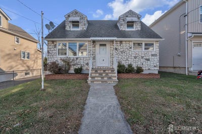 /international/us/18-john-street-carteret-nj-110107877128/