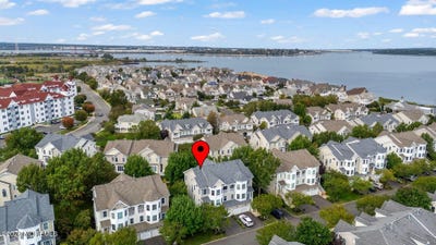 /international/us/67-s-shore-drive-south-amboy-nj-110120575748/