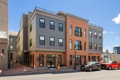 /international/us/238-deer-street-portsmouth-nh-110107611931/