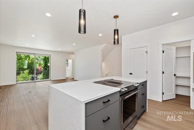 /international/us/1701-s-federal-way-boise-id-110108011439/
