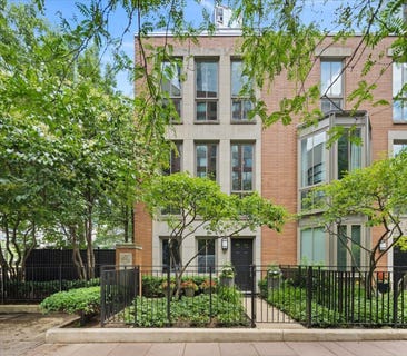 /international/us/447-n-mcclurg-court-chicago-il-110108974650/