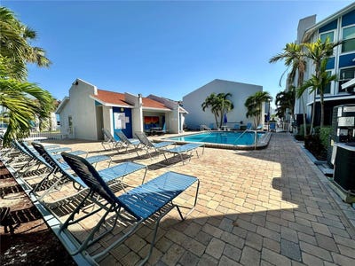 /international/us/320-medallion-boulevard-madeira-beach-fl-110099518703/