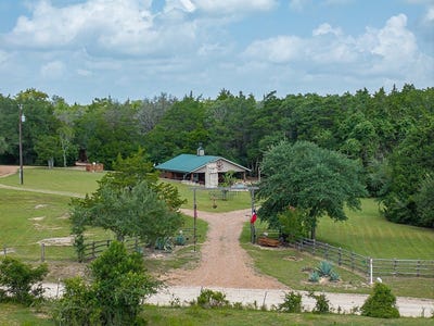 /international/us/10900-mayer-cemetery-road-burton-tx-110108251559/