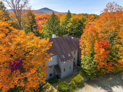 /international/us/249-moon-ridge-road-killington-vt-110108737428/