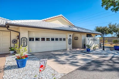 /international/us/32-pebble-rock-drive-venice-fl-110120511935/
