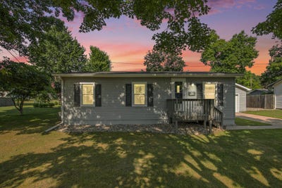 /international/us/107-austin-drive-hartford-mi-110100684117/