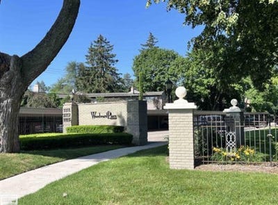/international/us/1115-n-old-woodward-avenue-birmingham-mi-110105937170/