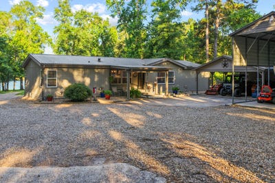 /international/us/197-shreveport-street-avinger-tx-110108942712/