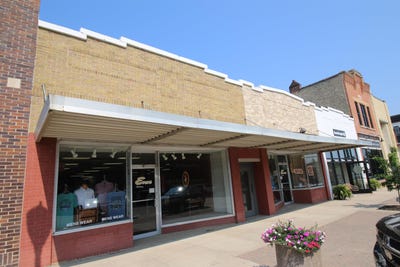 /international/us/1708-1710-hill-ave-spirit-lake-ia-110100155127/