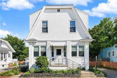 /international/us/29-rosegarden-street-warwick-ri-110110186234/